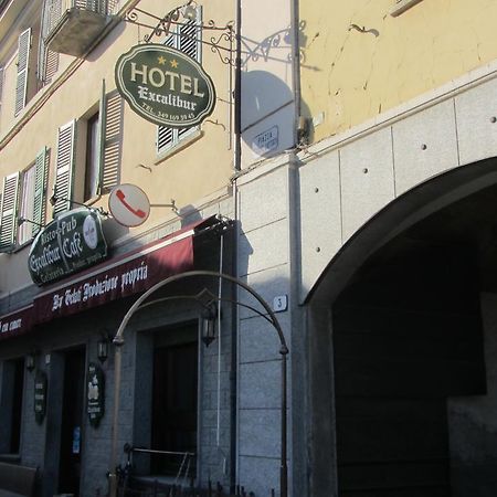 Hotel Excalibur Revello Экстерьер фото