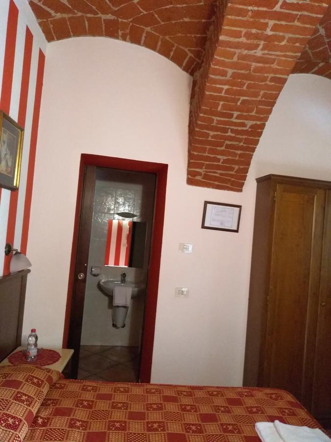 Hotel Excalibur Revello Экстерьер фото